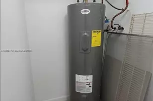 445 NE 195th St, Miami, FL 33179 - Photo 21