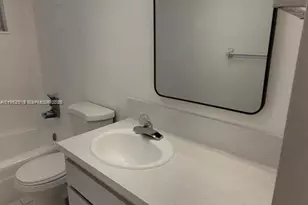 445 NE 195th St, Miami, FL 33179 - Photo 11