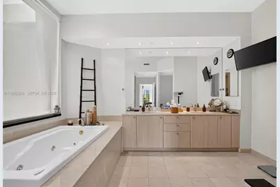 16500 Collins Ave #TH-9, Sunny Isles Beach, FL 33160 - Photo 21