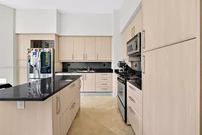 16500 Collins Ave #TH-9, Sunny Isles Beach, FL 33160 - Photo 11