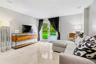 16500 Collins Ave, Sunny Isles Beach, FL 33160 - Photo 9