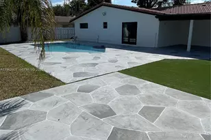 8275 Shadow Wood Blvd, Coral Springs, FL 33071 - Photo 19