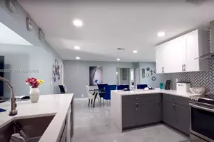 8275 Shadow Wood Blvd, Coral Springs, FL 33071 - Photo 15