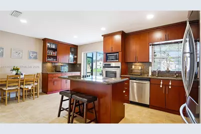 10717 NW 12th Mnr, Plantation, FL 33322 - Photo 13