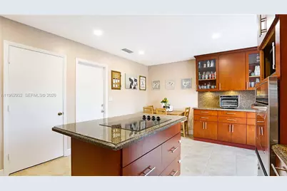 10717 NW 12th Mnr, Plantation, FL 33322 - Photo 19