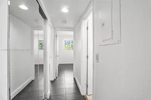 37 SW 14th St, Dania Beach, FL 33004 - Photo 7