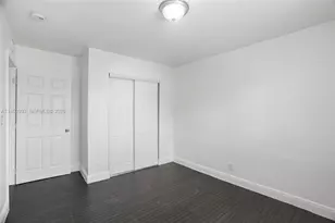 37 SW 14th St, Dania Beach, FL 33004 - Photo 11