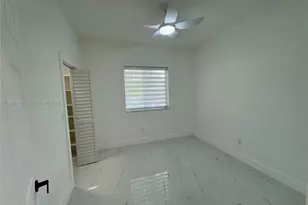 421 NW 13th Ave, Miami, FL 33125 - Photo 9