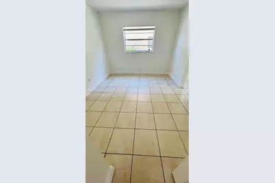 241 SE 9th Ave #206, Pompano Beach, FL 33060 - Photo 5