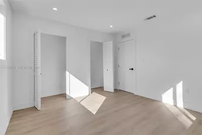 5941 E 6th Ave, Hialeah, FL 33013 - Photo 15