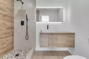 5941 E 6th Ave, Hialeah, FL 33013 - Photo 17