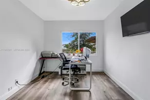 6810 NW 74th Pl, Tamarac, FL 33321 - Photo 23