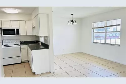 978 SW 10th Dr #15, Pompano Beach, FL 33060 - Photo 9