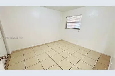 978 SW 10th Dr #15, Pompano Beach, FL 33060 - Photo 13