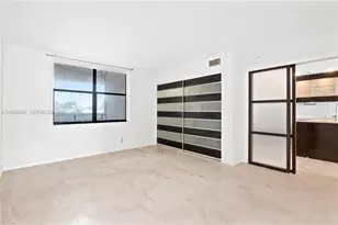 1632 S Bayshore Ct, Miami, FL 33133 - Photo 11