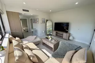 944 Jefferson Ave, Miami Beach, FL 33139 - Photo 3