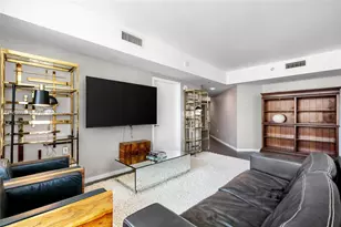 55 SE 6th St, Miami, FL 33131 - Photo 3