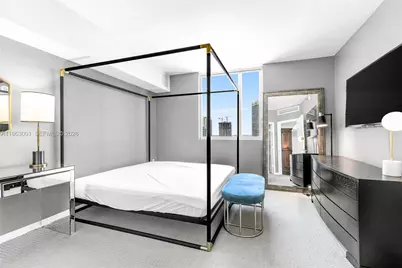 55 SE 6th St #3101, Miami, FL 33131 - Photo 13