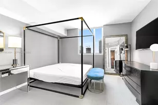 55 SE 6th St, Miami, FL 33131 - Photo 13