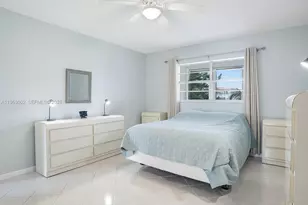 4805 NW 35th St, Lauderdale Lakes, FL 33319 - Photo 7