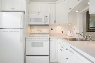 4805 NW 35th St, Lauderdale Lakes, FL 33319 - Photo 1