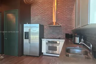 1749 NE Miami Ct, Miami, FL 33132 - Photo 11