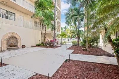 10001 W Bay Harbor Dr #208, Bay Harbor Islands, FL 33154 - Photo 11