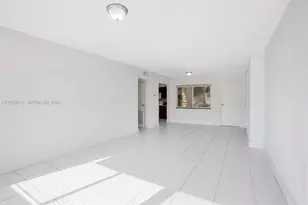 10001 W Bay Harbor Dr, Bay Harbor Islands, FL 33154 - Photo 5