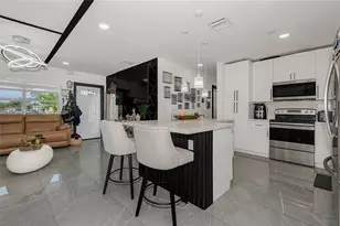 200 SW 69th Terrace, Pembroke Pines, FL 33023 - Photo 7