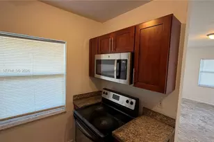 17193 NE 18th Ave, North Miami Beach, FL 33162 - Photo 17