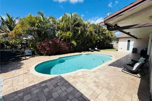 820 NW 91st Ave, Pembroke Pines, FL 33024 - Photo 3