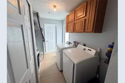 820 NW 91st Ave, Pembroke Pines, FL 33024 - Photo 23