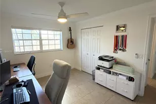 820 NW 91st Ave, Pembroke Pines, FL 33024 - Photo 13