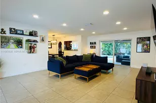 820 NW 91st Ave, Pembroke Pines, FL 33024 - Photo 3