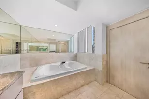 1331 Brickell Bay Dr, Miami, FL 33131 - Photo 25