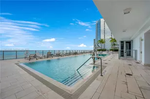 1300 Brickell Bay Dr, Miami, FL 33131 - Photo 9