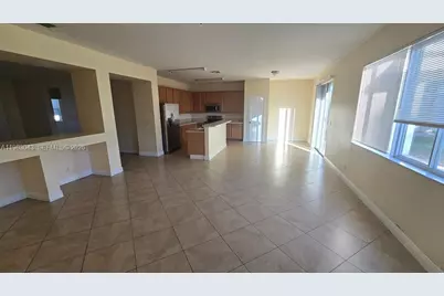 1010 SW Dubuque Ave, Port Saint Lucie, FL 34953 - Photo 5