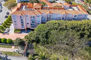 1 Alhambra Cir, Coral Gables, FL 33134 - Photo 21