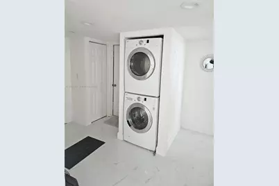 770 Claughton Island Dr #602, Miami, FL 33131 - Photo 9