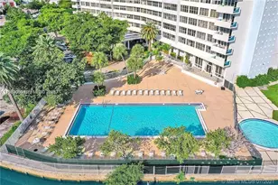 7441 Wayne Ave, Miami Beach, FL 33141 - Photo 5