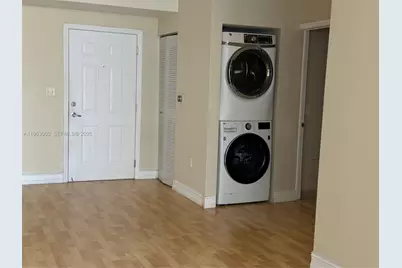 1 Glen Royal Pkwy #1210, Miami, FL 33125 - Photo 15