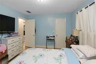 1275 W 35th St, Hialeah, FL 33012 - Photo 15