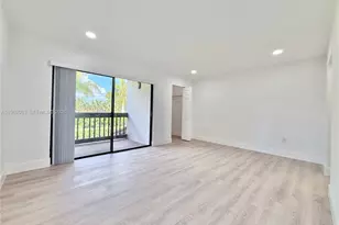 10180 NW 41st St, Doral, FL 33178 - Photo 19