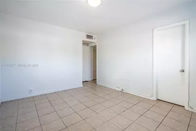 1940 Biarritz Dr #11, Miami Beach, FL 33141 - Photo 17
