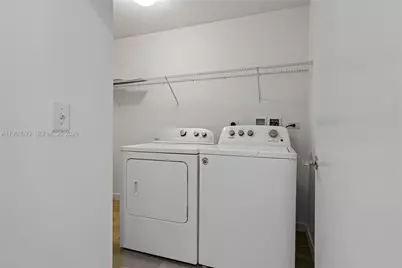 999 SW 1 Avenue #2411, Miami, FL 33130 - Photo 27