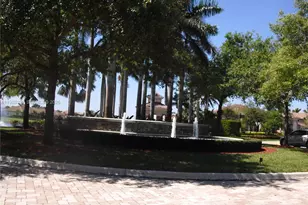 2750 E Jockey Cir E, Davie, FL 33330 - Photo 7