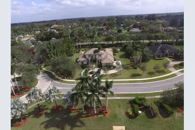 2750 E Jockey Cir E, Davie, FL 33330 - Photo 3