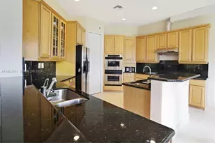 7061 NW 113th Ct, Doral, FL 33178 - Photo 7