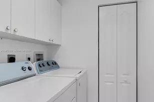 10720 NW 66th St, Doral, FL 33178 - Photo 17