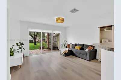 2237 NW 171st Ter, Pembroke Pines, FL 33028 - Photo 21